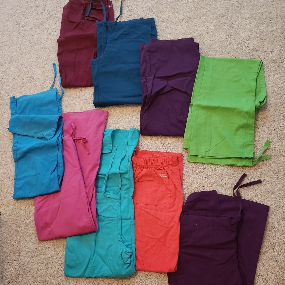 Lot of 9 scrub pants s/xs